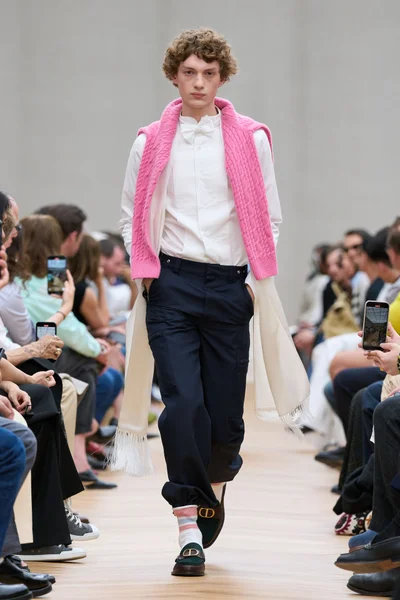 Look 26